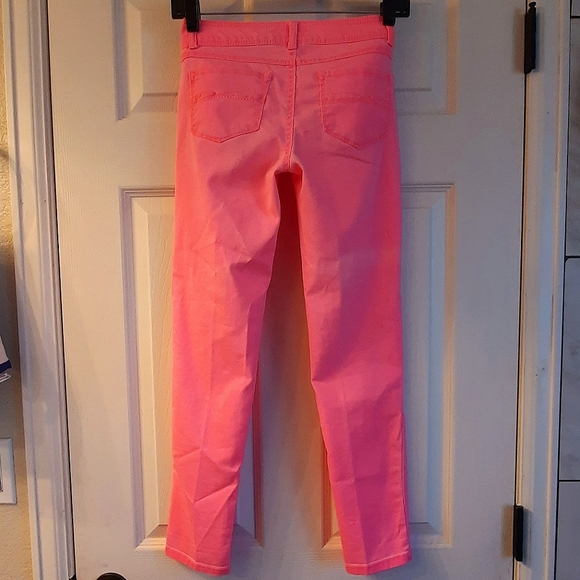 Nwot Women's size 3 "SO" hot pink jeans - Picture 2 of 2